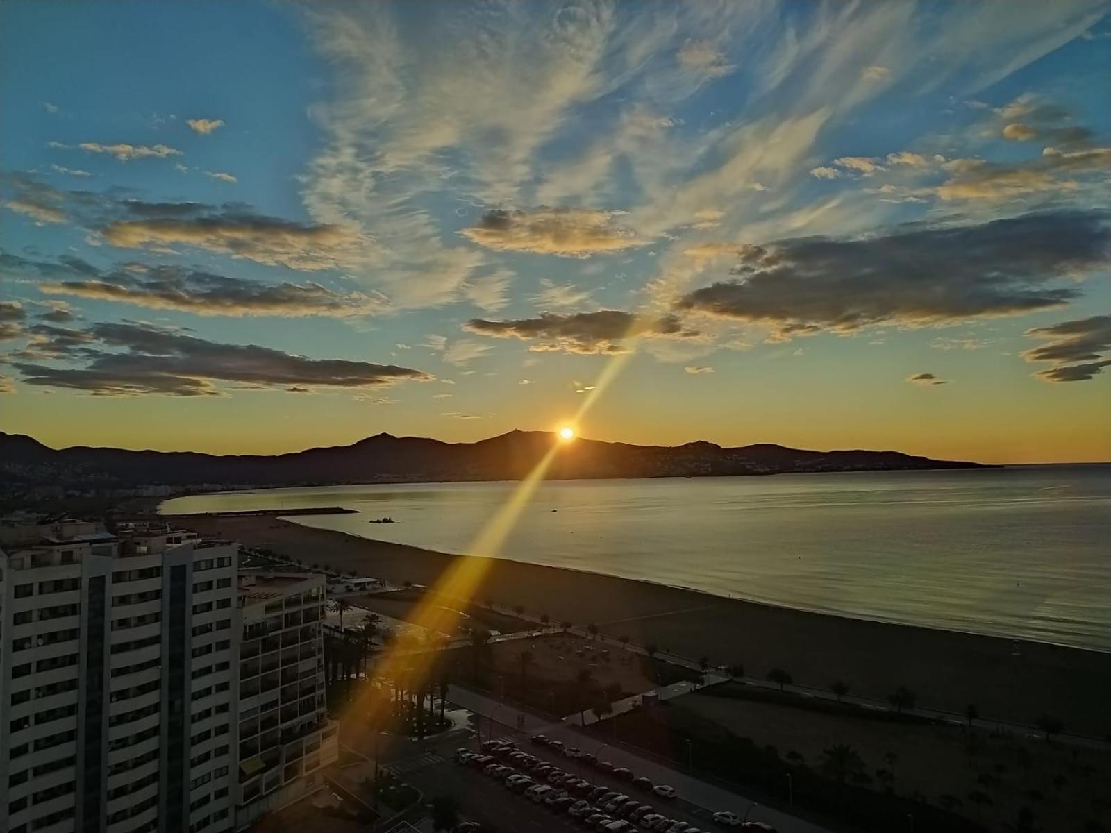Apartamento Vistas Al Mar Aire Acondicionado Wifi エンプリアブラバ エクステリア 写真